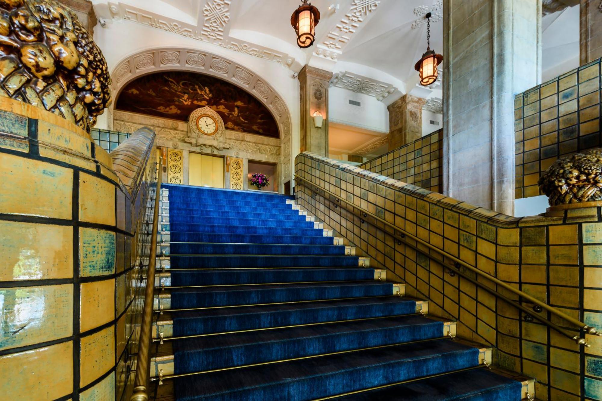 Hotel New Grand Yokohama  Exterior foto The staircase